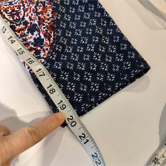 Athleta Chatarunga Floral Print Cropped Leggings in Orange/Navy Blue Size Medium - Picture 7 of 10